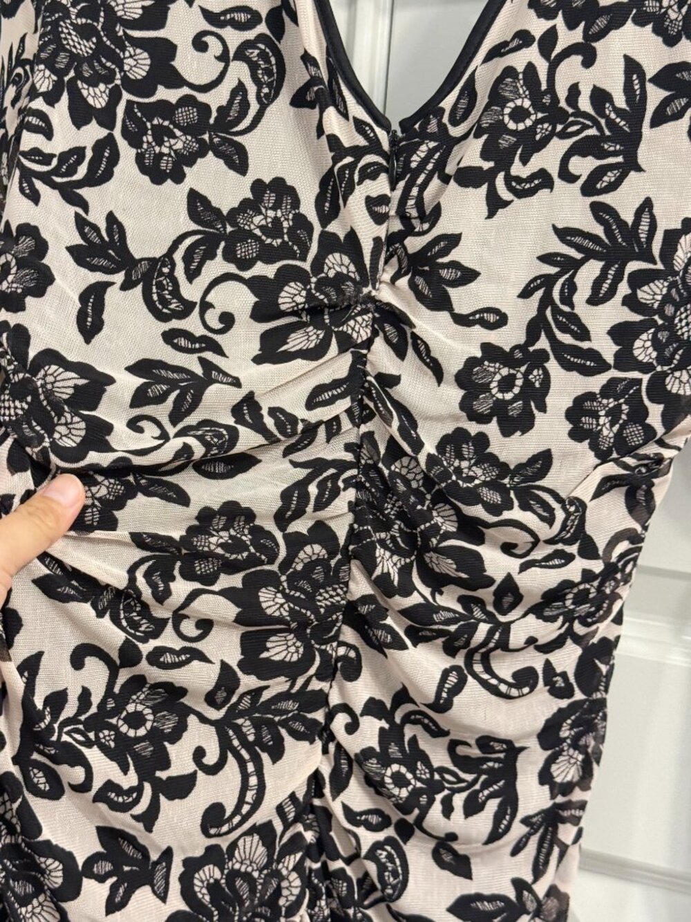 GUESS Floral ruched long sleeve V-neck dress - Picture 8 of 8